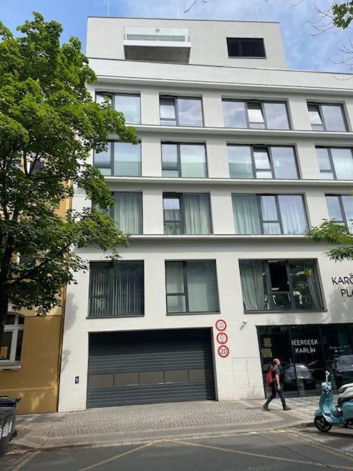 Apartment Karel With Garage Parking Prag Dış mekan fotoğraf