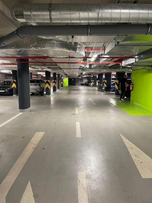 Apartment Karel With Garage Parking Prag Dış mekan fotoğraf